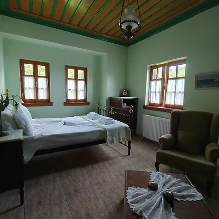 Filoxenia ツァガラダ