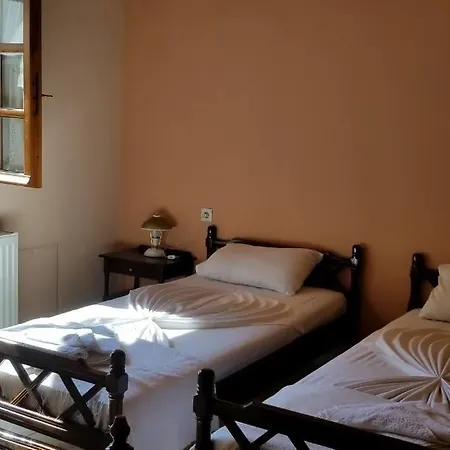 Filoxenia ホテル *